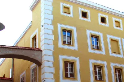 Fassadensanierung an einem Altbau durch Öller