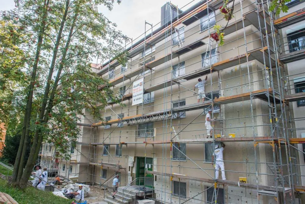 Wohnanlage Görlitzer Straße in Passau: Gerüst, Wärmedämmung und Malerarbeiten von Öller